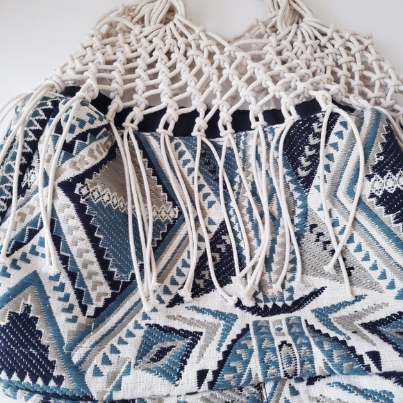 A & B America and Beyond Bohemian Fringe Shoulder Bag - Picture 3 of 14